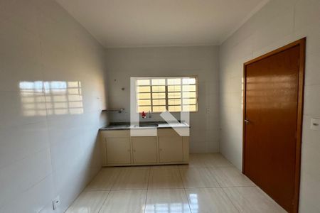 Casa para alugar com 100m², 3 quartos e 2 vagasCozinha
