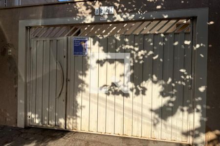 Casa para alugar com 100m², 3 quartos e 2 vagasFachada