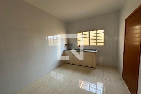 Casa para alugar com 100m², 3 quartos e 2 vagasCozinha