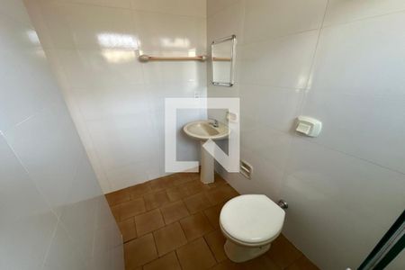 Casa para alugar com 100m², 3 quartos e 2 vagasBanheiro da Suíte