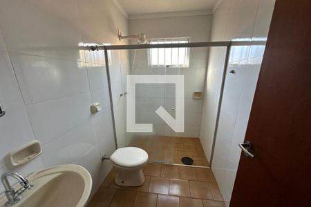 Casa para alugar com 100m², 3 quartos e 2 vagasBanheiro Social