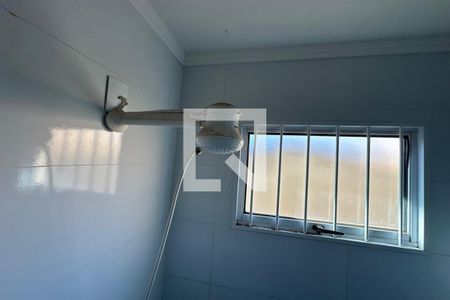 Casa para alugar com 100m², 3 quartos e 2 vagasBanheiro Social