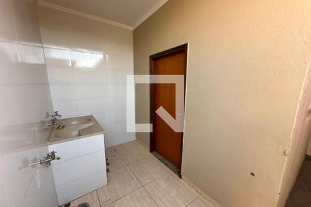 Casa para alugar com 100m², 3 quartos e 2 vagasLavanderia