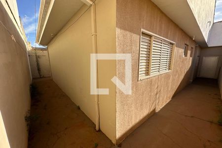 Casa para alugar com 100m², 3 quartos e 2 vagasQuintal