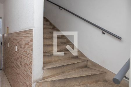 Studio para alugar com 32m², 1 quarto e 1 vaga Studio para alugar com 32m², 1 quarto e 1 vagaEscada do prédio