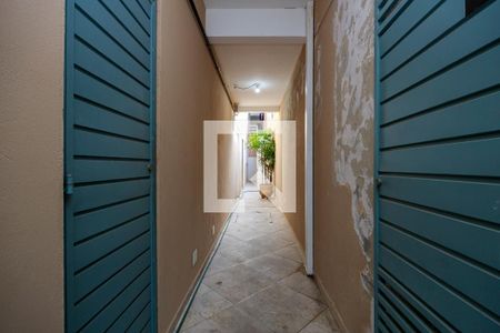 Casa à venda com 305m², 8 quartos e 1 vaga Casa à venda com 305m², 8 quartos e 1 vagaQuintal