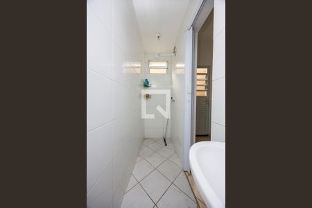 Casa à venda com 305m², 8 quartos e 1 vaga Casa à venda com 305m², 8 quartos e 1 vagaBanheiro 2