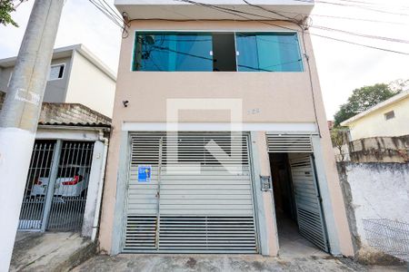Casa à venda com 305m², 8 quartos e 1 vaga Casa à venda com 305m², 8 quartos e 1 vagaFachada