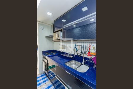 Apartamento à venda com 92m², 2 quartos e 2 vagasCozinha e área de serviço