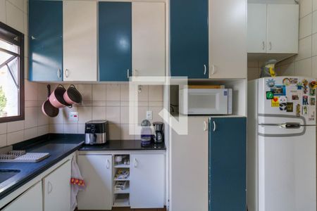 Apartamento à venda com 105m², 2 quartos e 2 vagasCozinha