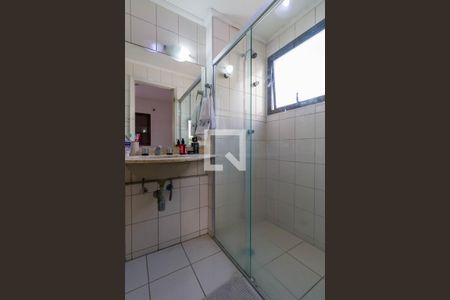 Apartamento à venda com 105m², 2 quartos e 2 vagasQuarto 2 - Banheiro 
