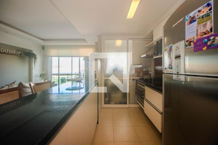 Apartamento à venda com 81m², 2 quartos e 2 vagasCozinha e Área de Serviço