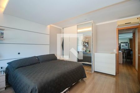 Apartamento à venda com 81m², 2 quartos e 2 vagasSuíte