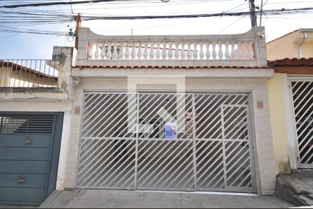 Casa para alugar com 131m², 3 quartos e 2 vagasFachada