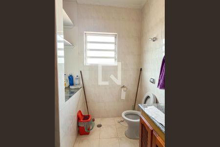 Casa à venda com 175m², 3 quartos e 2 vagasBanheiro