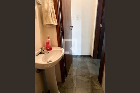 Casa à venda com 175m², 3 quartos e 2 vagasLavabo