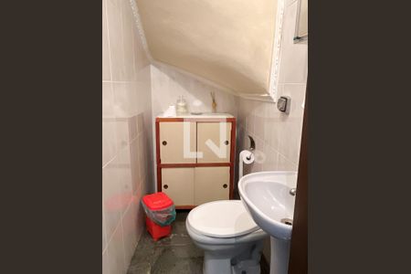 Casa à venda com 175m², 3 quartos e 2 vagasLavabo