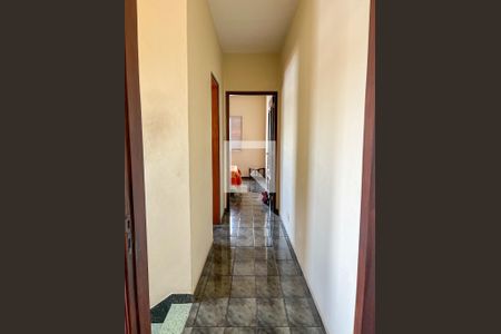 Casa à venda com 175m², 3 quartos e 2 vagasCorredor