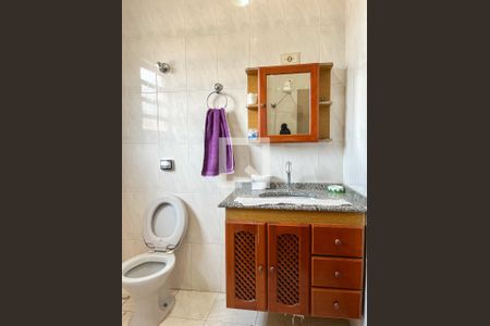 Casa à venda com 175m², 3 quartos e 2 vagasBanheiro