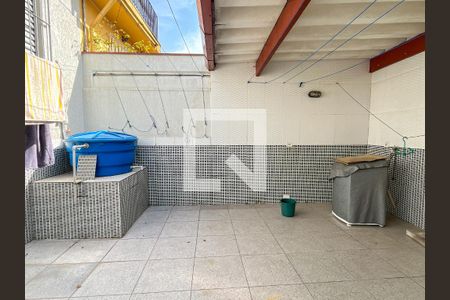 Casa à venda com 175m², 3 quartos e 2 vagasQuintal