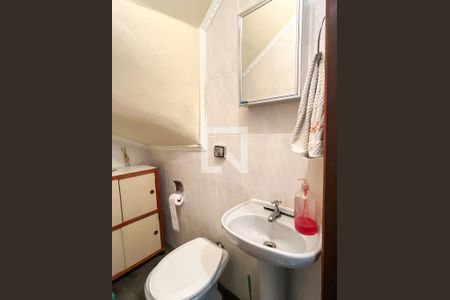 Casa à venda com 175m², 3 quartos e 2 vagasLavabo