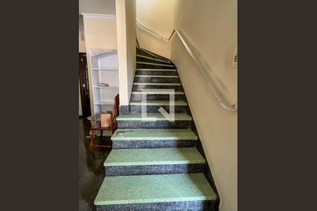 Escada de casa à venda com 3 quartos, 175m² em Parque Monteiro Soares, São Paulo