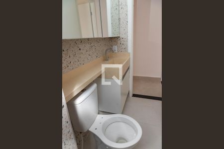 Apartamento à venda com 42m², 2 quartos e sem vaga Apartamento à venda com 42m², 2 quartos e sem vagaBanheiro