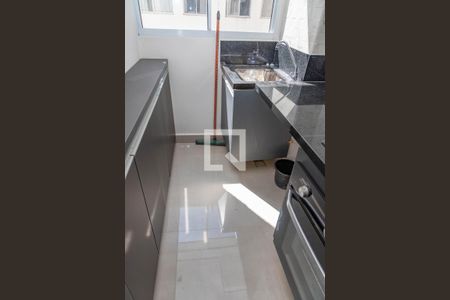 Apartamento à venda com 42m², 2 quartos e sem vaga Apartamento à venda com 42m², 2 quartos e sem vagaÁrea de serviço