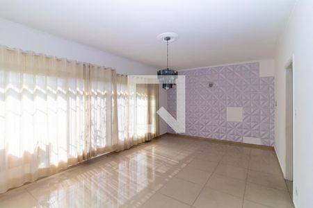 Sala de casa para alugar com 3 quartos, 300m² em Vila Ivone, São Paulo