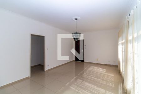 Sala de casa para alugar com 3 quartos, 300m² em Vila Ivone, São Paulo