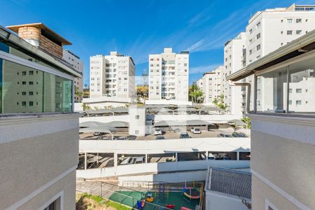 Apartamento para alugar com 140m², 3 quartos e 2 vagas Apartamento para alugar com 140m², 3 quartos e 2 vagasVista Piso superior Quarto 3