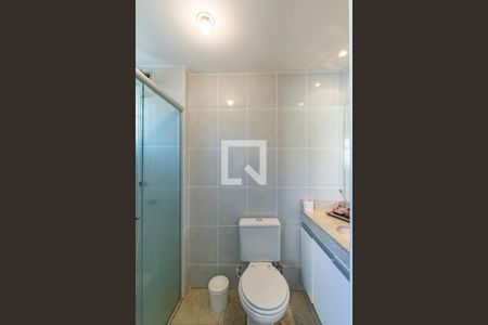 Apartamento para alugar com 140m², 3 quartos e 2 vagas Apartamento para alugar com 140m², 3 quartos e 2 vagasBanheiro da Suíte