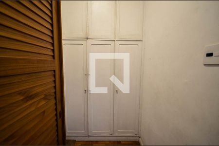 Apartamento à venda com 70m², 2 quartos e sem vaga Apartamento à venda com 70m², 2 quartos e sem vagaQuarto de Serviço