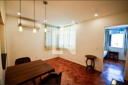Apartamento à venda com 70m², 2 quartos e sem vaga Apartamento à venda com 70m², 2 quartos e sem vagaSala