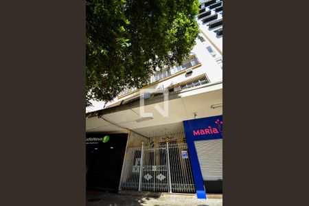 Apartamento à venda com 70m², 2 quartos e sem vaga Apartamento à venda com 70m², 2 quartos e sem vagaFachada