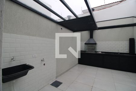 Casa à venda com 108m², 3 quartos e 2 vagasFundos da casa