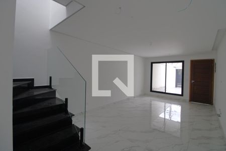 Sala de casa à venda com 3 quartos, 108m² em Jardim Sabara, São Paulo