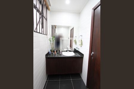 Casa à venda com 416m², 4 quartos e 4 vagas Casa à venda com 416m², 4 quartos e 4 vagasLavabo