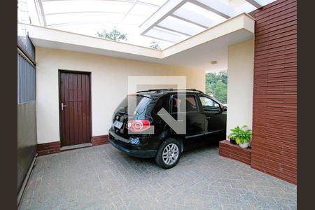 Casa à venda com 416m², 4 quartos e 4 vagas Casa à venda com 416m², 4 quartos e 4 vagasGaragem