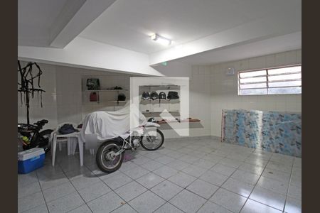 Casa à venda com 416m², 4 quartos e 4 vagas Casa à venda com 416m², 4 quartos e 4 vagasGaragem
