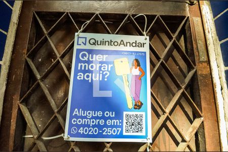 Casa à venda com 152m², 3 quartos e sem vaga Casa à venda com 152m², 3 quartos e sem vagaFachada