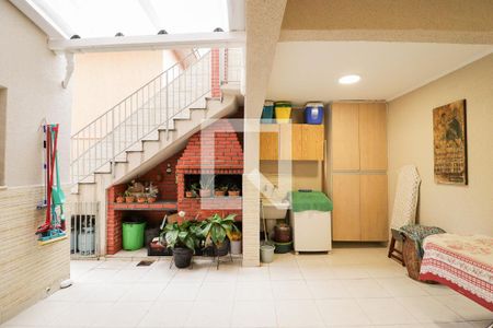 Casa à venda com 161m², 3 quartos e 2 vagasChurrasqueira e Área de Serviço