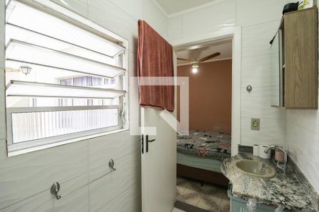 Casa à venda com 161m², 3 quartos e 2 vagasEdícula - Banheiro 