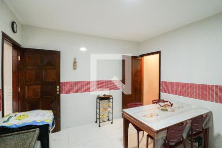 Casa à venda com 161m², 3 quartos e 2 vagasCozinha