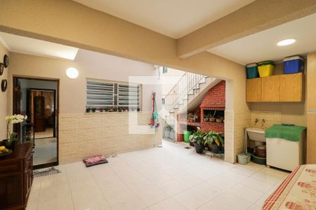 Casa à venda com 161m², 3 quartos e 2 vagasChurrasqueira e Área de Serviço