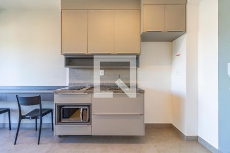 Cozinha de apartamento para alugar com 1 quarto, 29m² em Pinheiros, São Paulo