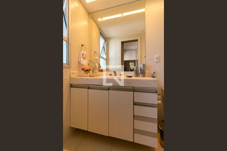 Apartamento à venda com 88m², 3 quartos e 2 vagasBanheiro Quarto 2