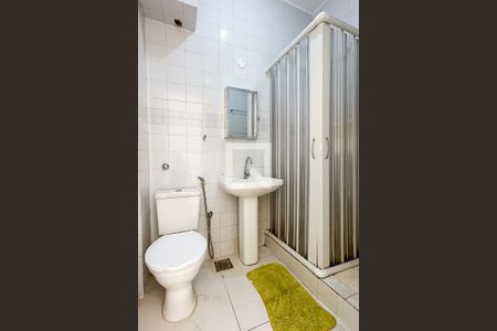 Banheiro de apartamento à venda com 1 quarto, 30m² em Copacabana, Rio de Janeiro