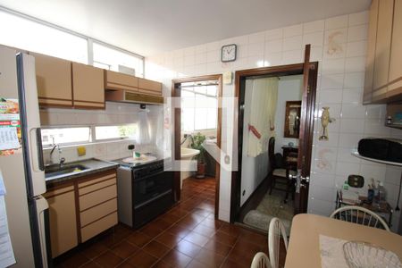 Apartamento à venda com 120m², 3 quartos e 4 vagasCozinha