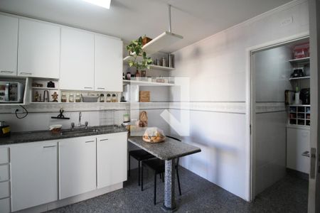 Apartamento à venda com 96m², 2 quartos e 1 vagaCozinha